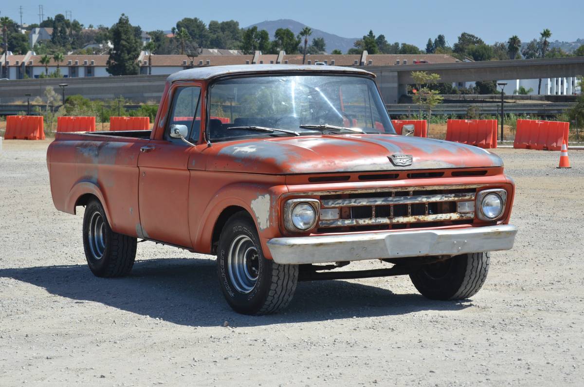 Ford-f100-1961-custom-16