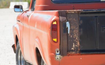 Ford-f100-1961-custom-9