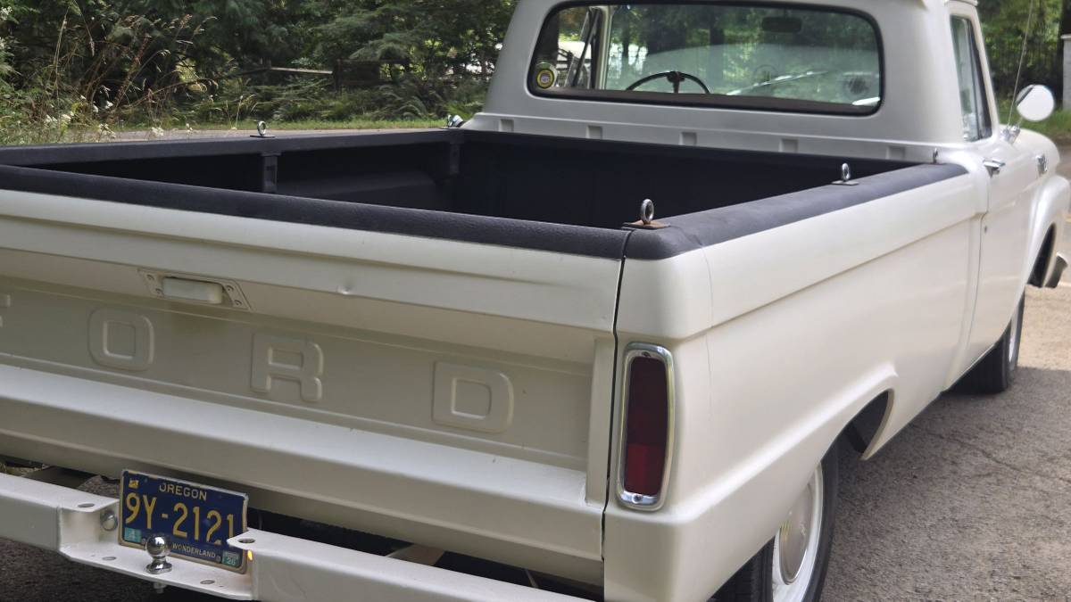 Ford-f100-1964-white-2