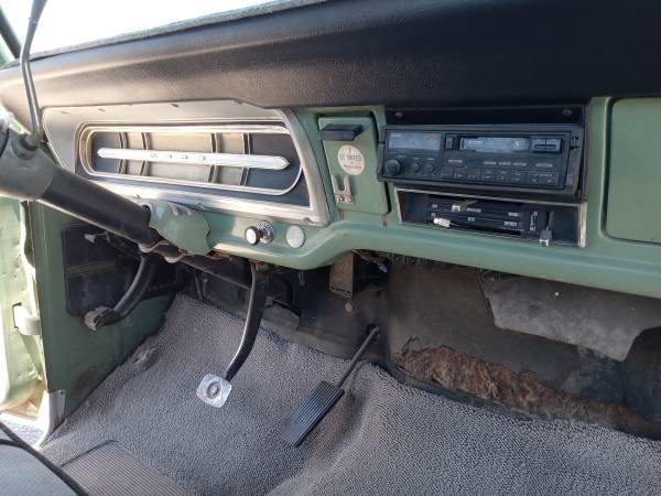 Ford-f100-custom-1971-11