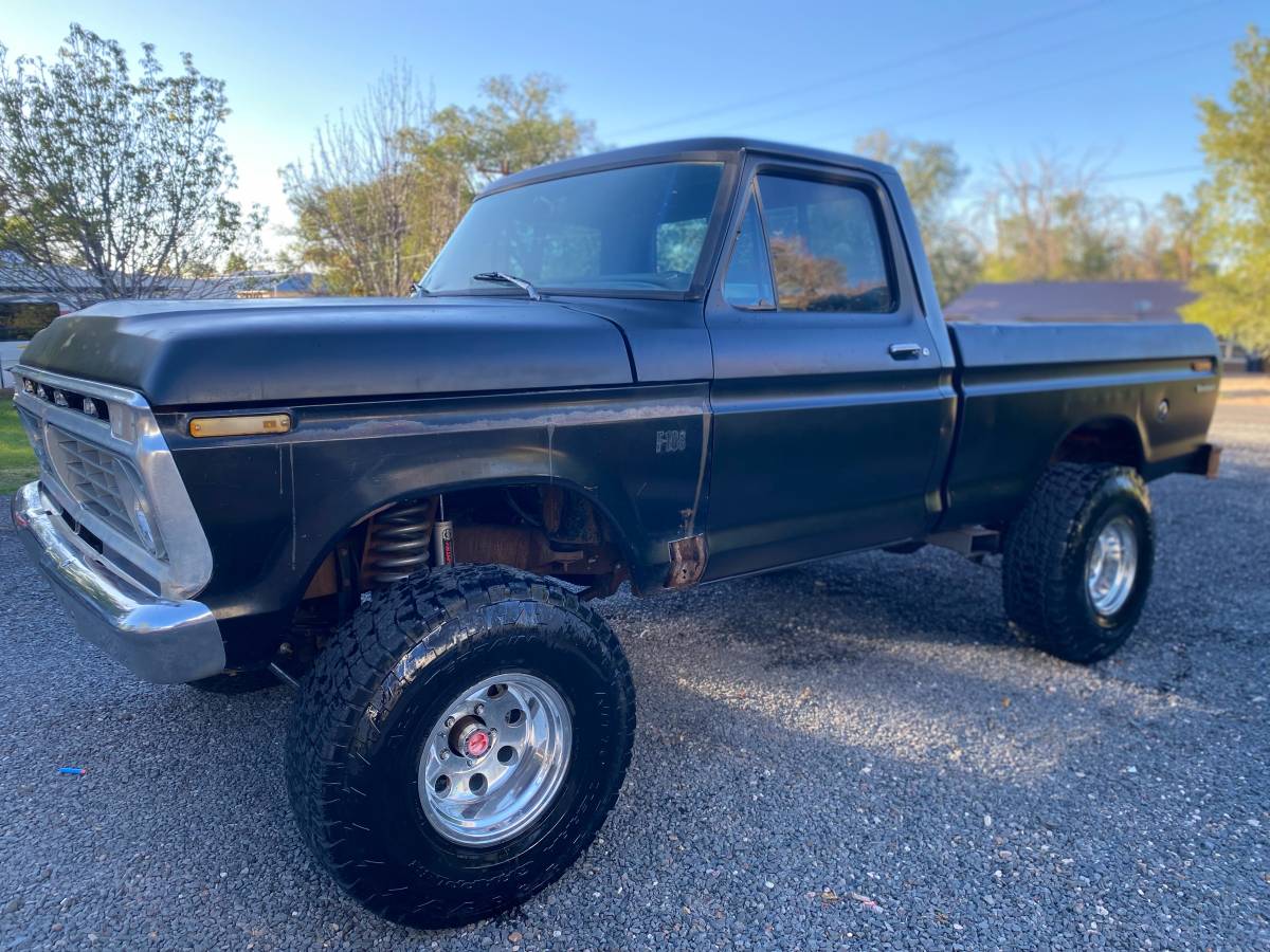 Ford-f100-custom-1975-7