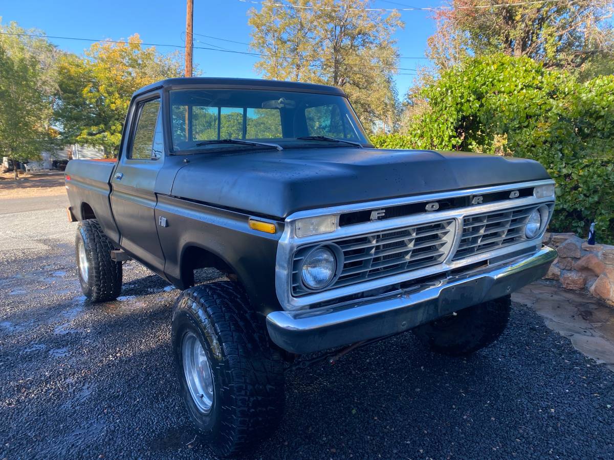 Ford-f100-custom-1975