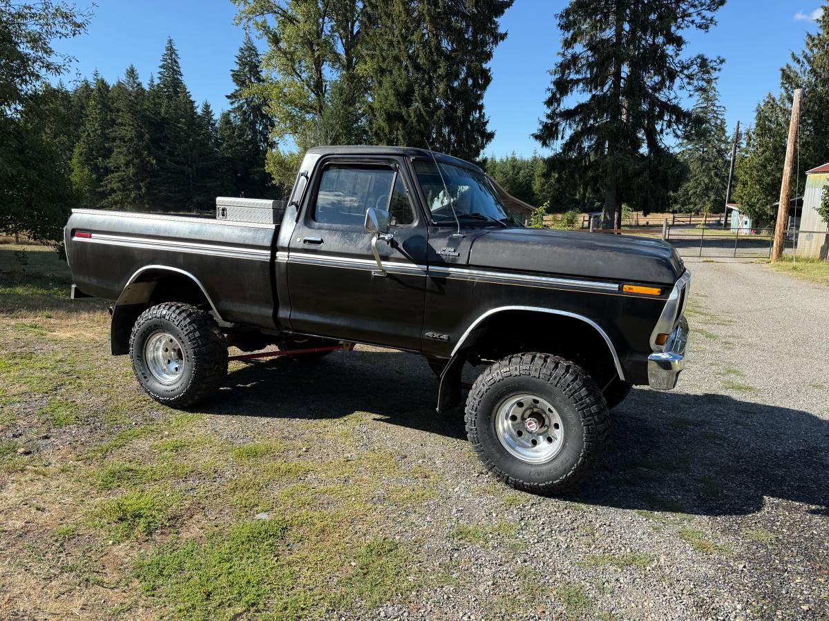 Ford-f100-custom-1978-black-2
