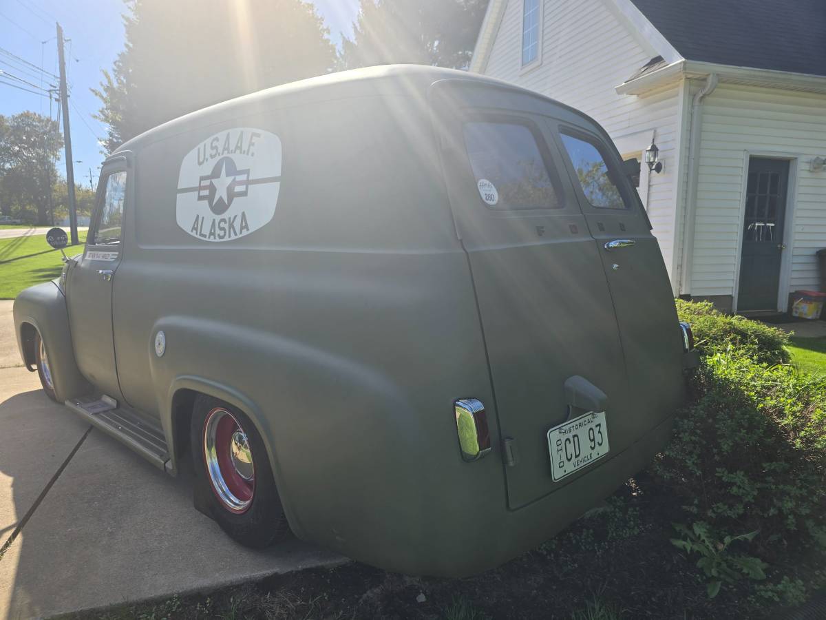 Ford-f100-panel-truck-1955-green-2