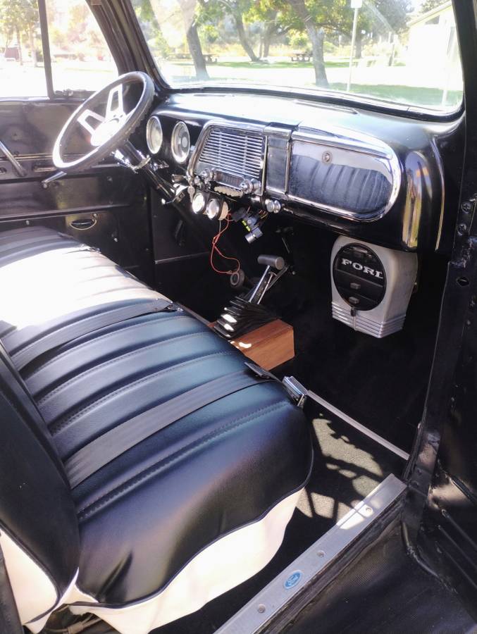 Ford-f100-pickup-1951-black-11