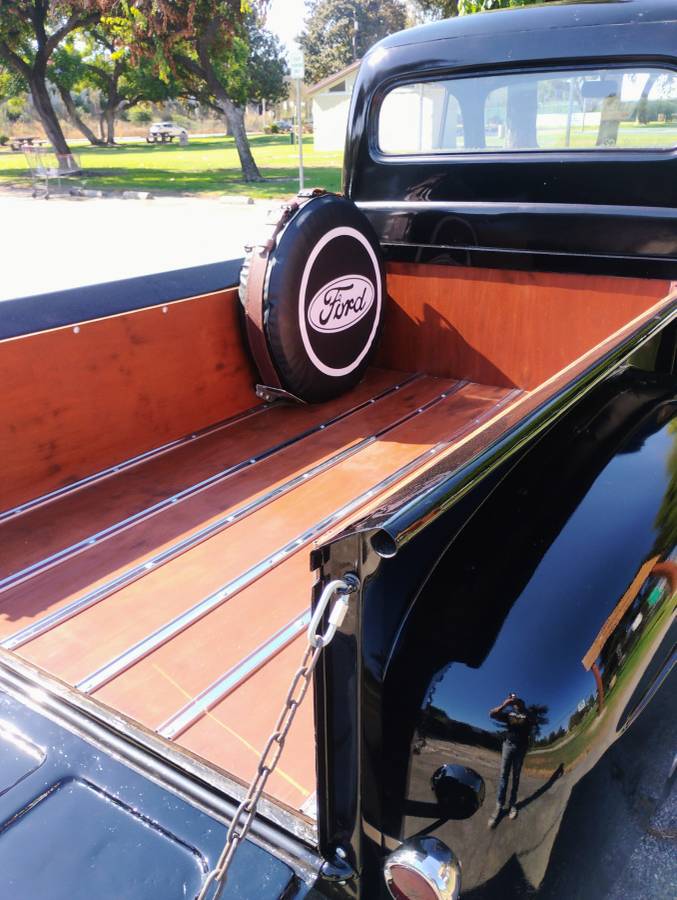 Ford-f100-pickup-1951-black