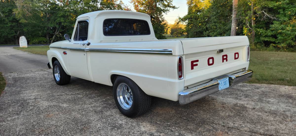 Ford-f100-pickup-1965-5