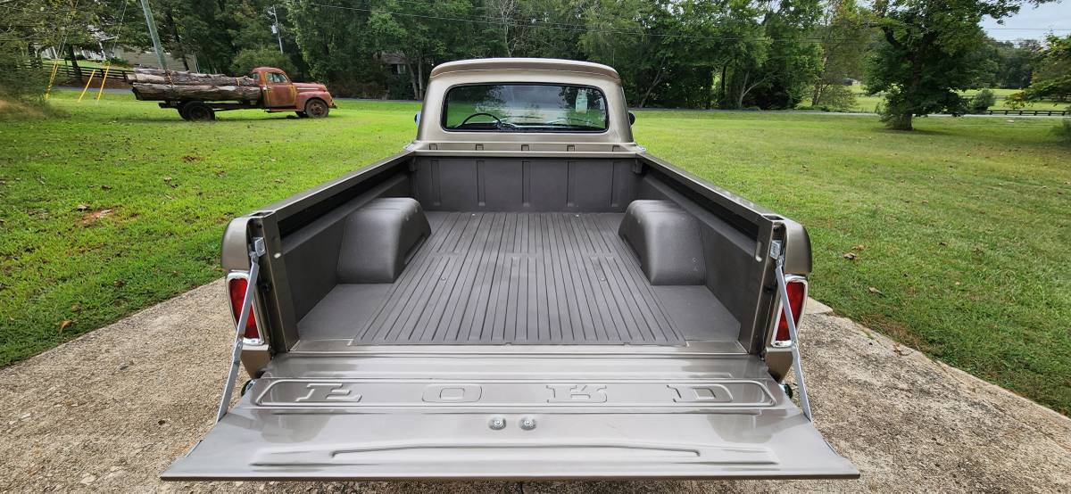 Ford-f100-pickup-1966-23