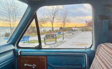 Ford-f100-pickup-1982-grey-29