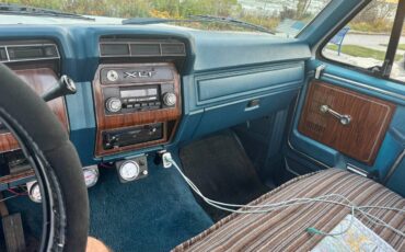 Ford-f100-pickup-1982-grey-36