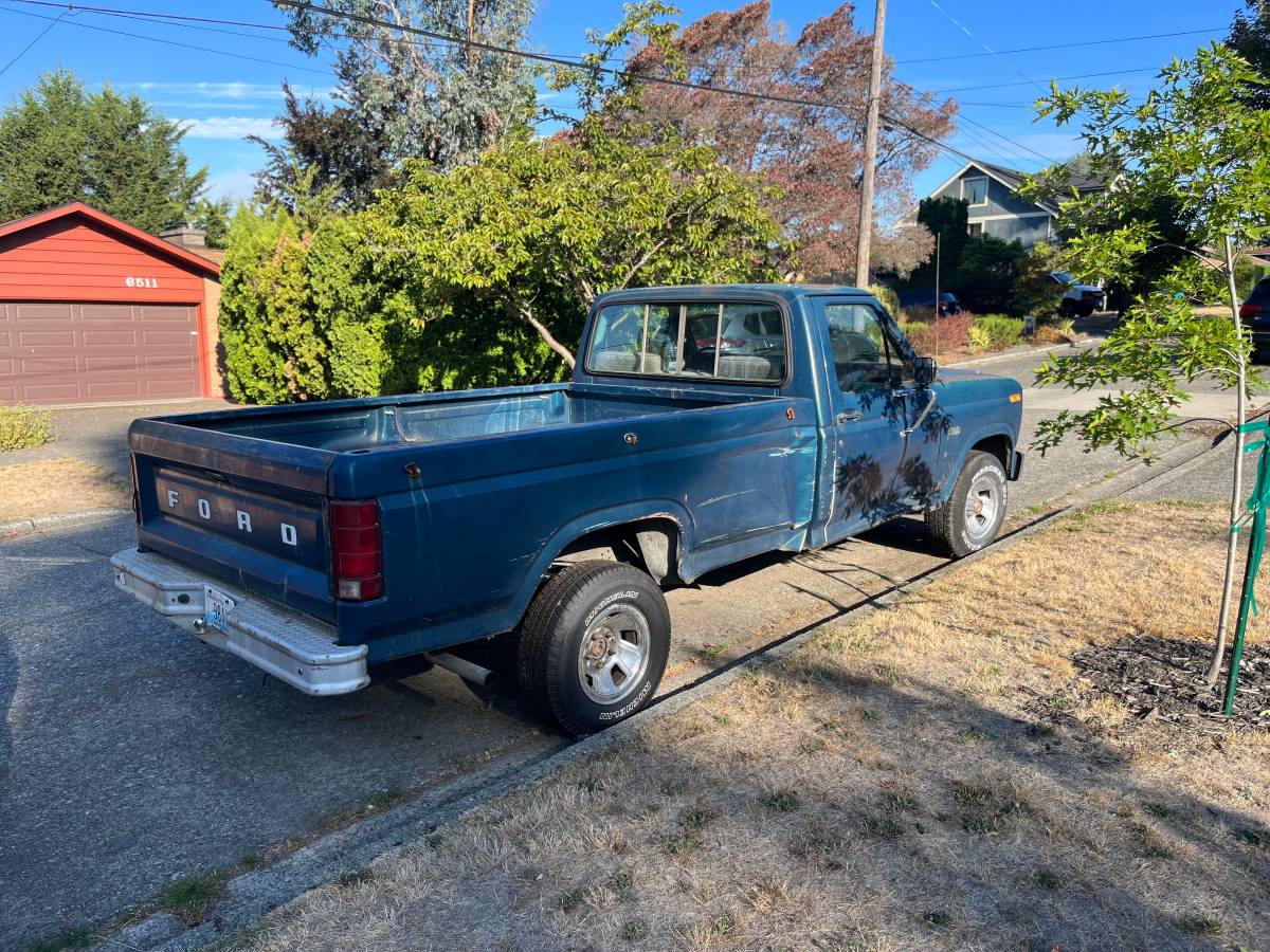 Ford-f150-1983-green-1