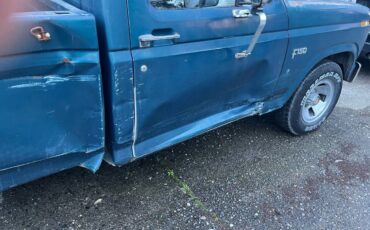 Ford-f150-1983-green-3