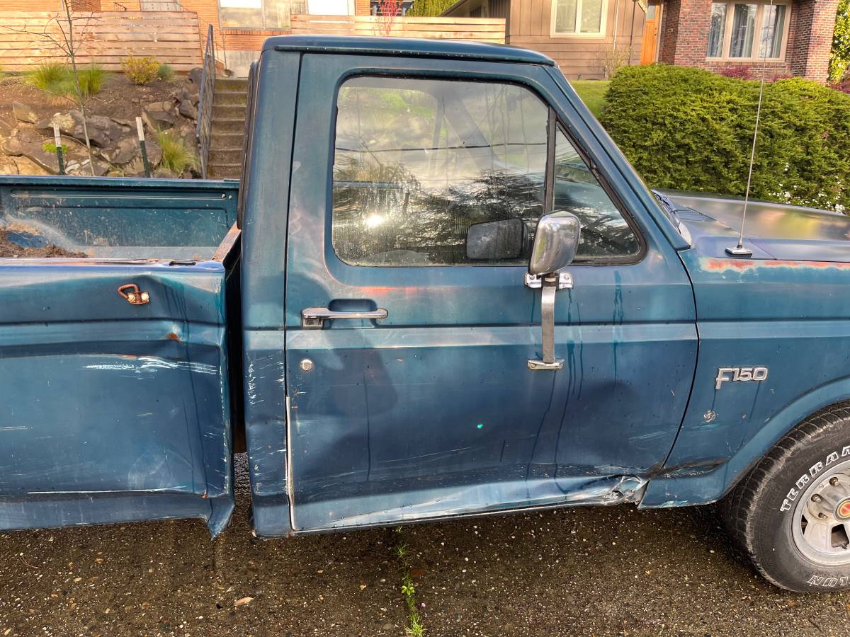 Ford-f150-1983-green-4
