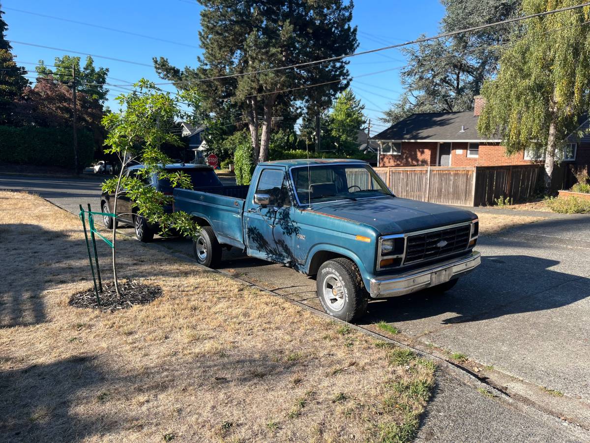Ford-f150-1983-green-5