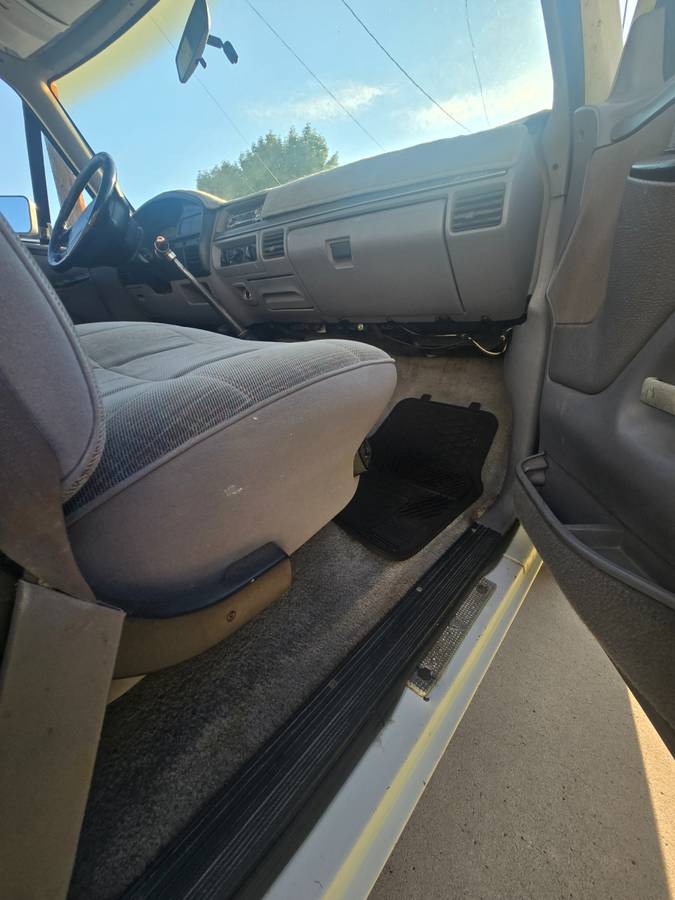 Ford-f150-4x4-1995-custom-10
