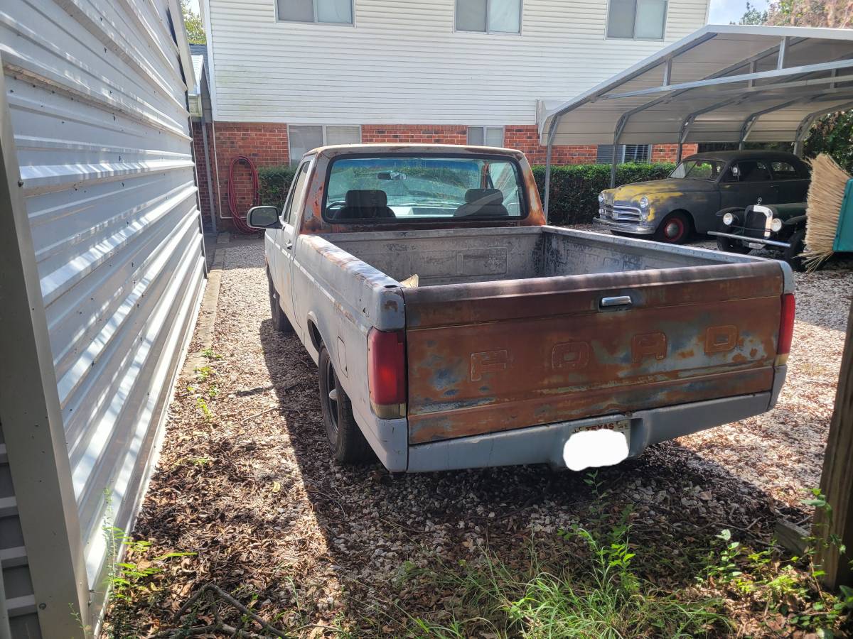 Ford-f150-regular-cab-1984-2