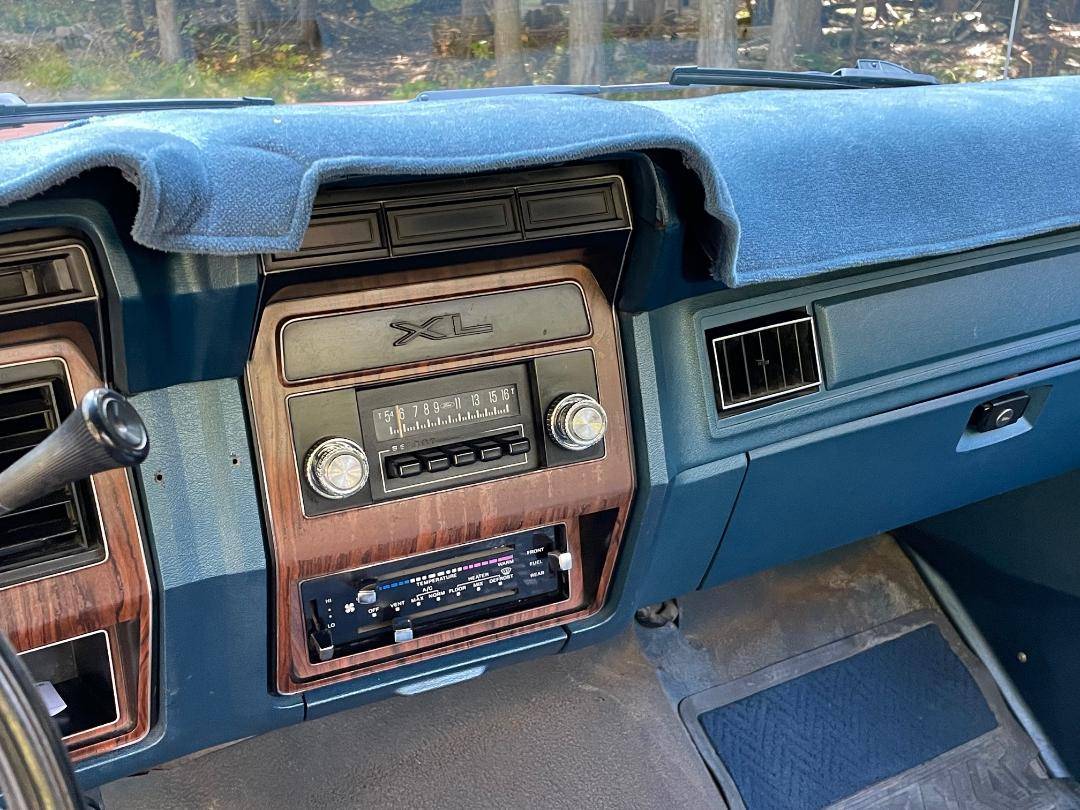 Ford-f150-xl-1982-10