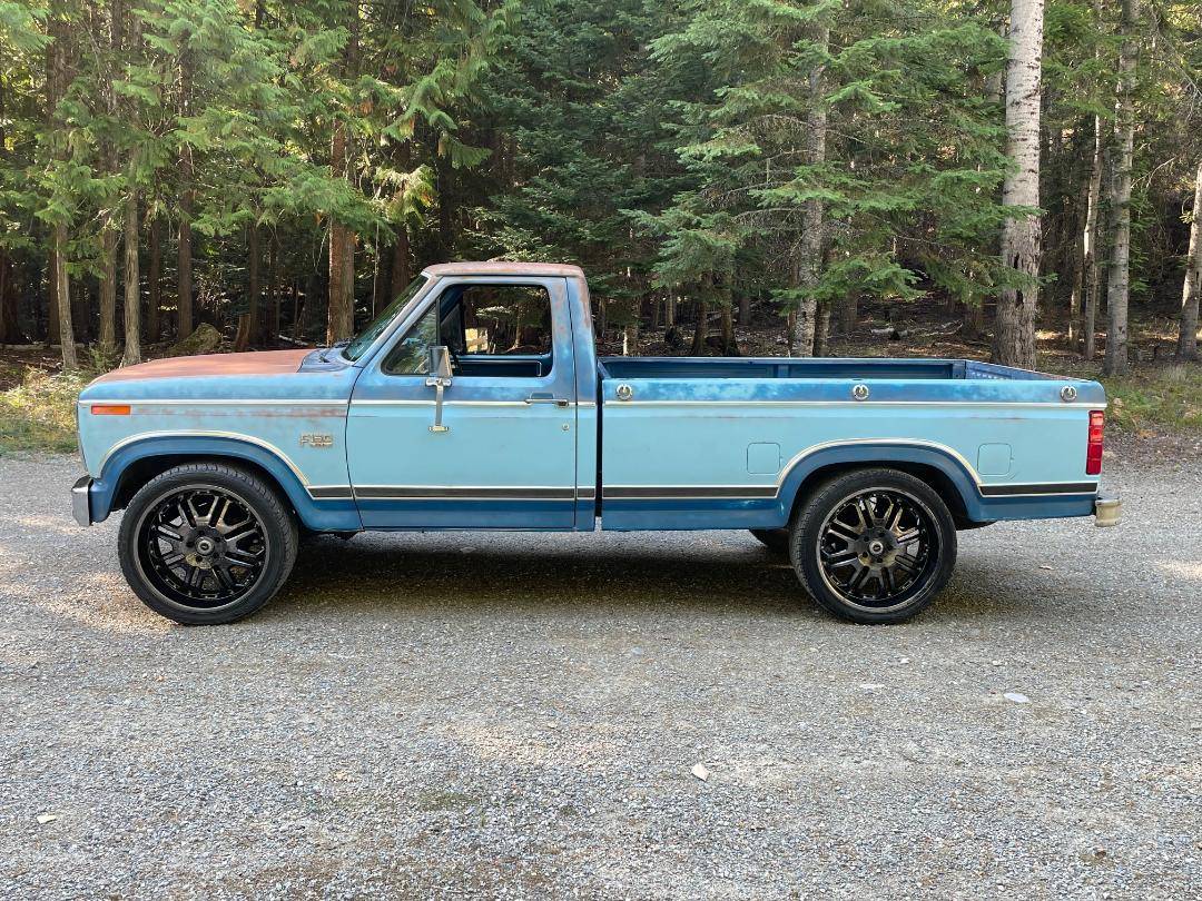 Ford-f150-xl-1982-11