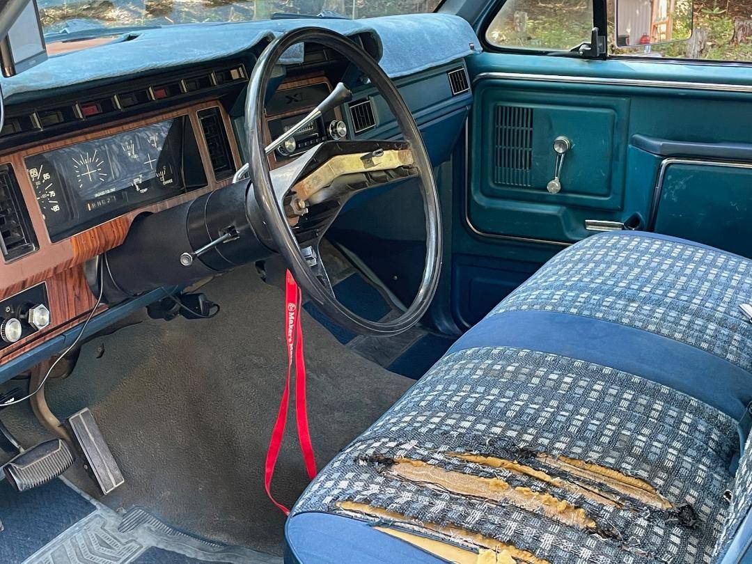 Ford-f150-xl-1982-13