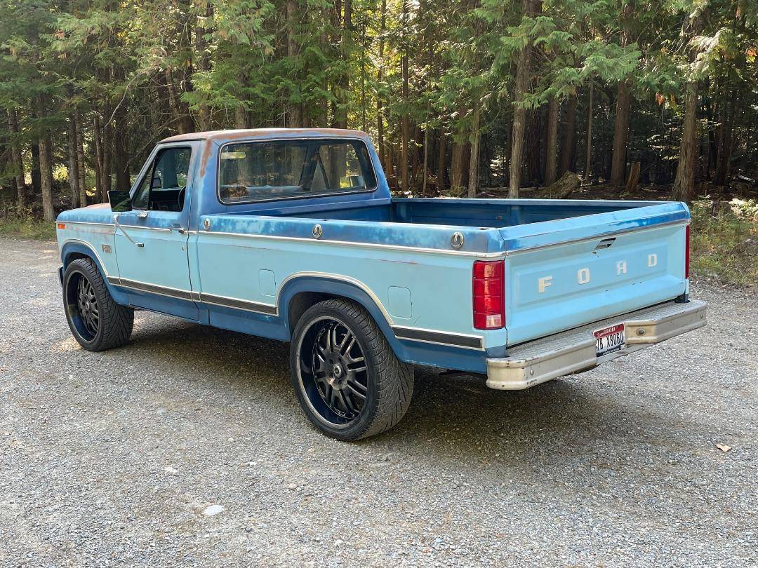 Ford-f150-xl-1982-3