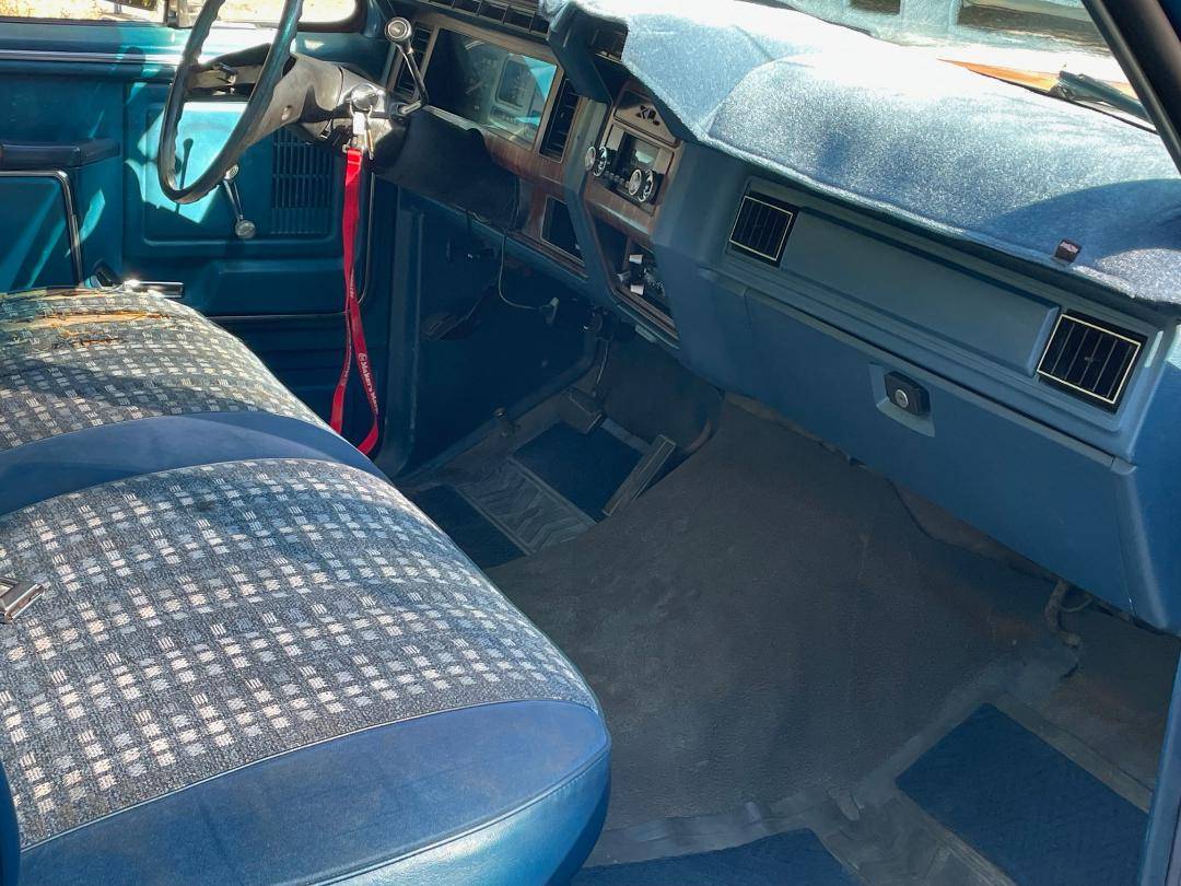 Ford-f150-xl-1982-4