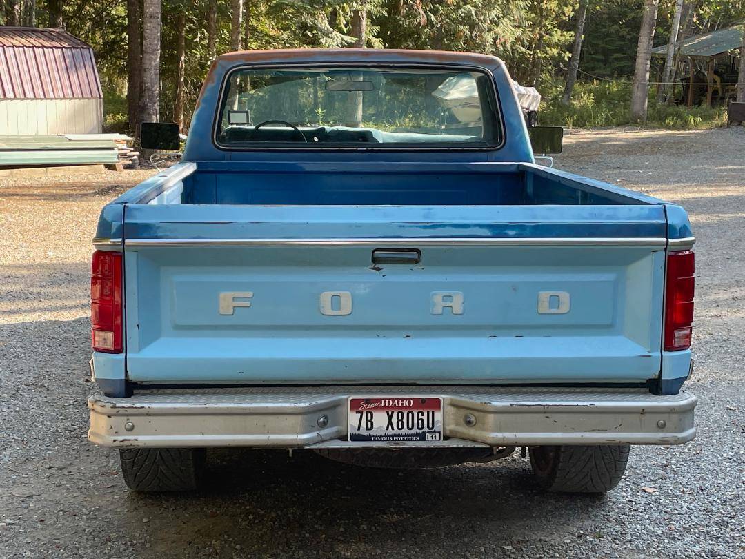 Ford-f150-xl-1982-5