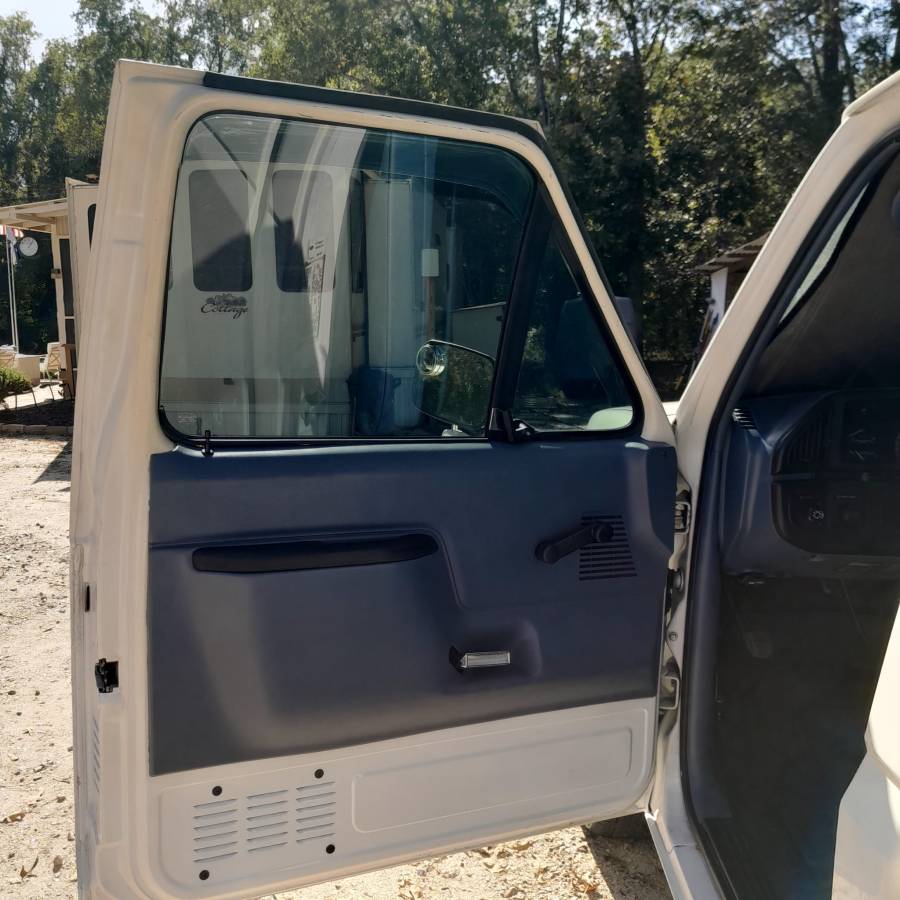 Ford-f150-xlt-1991-white-16