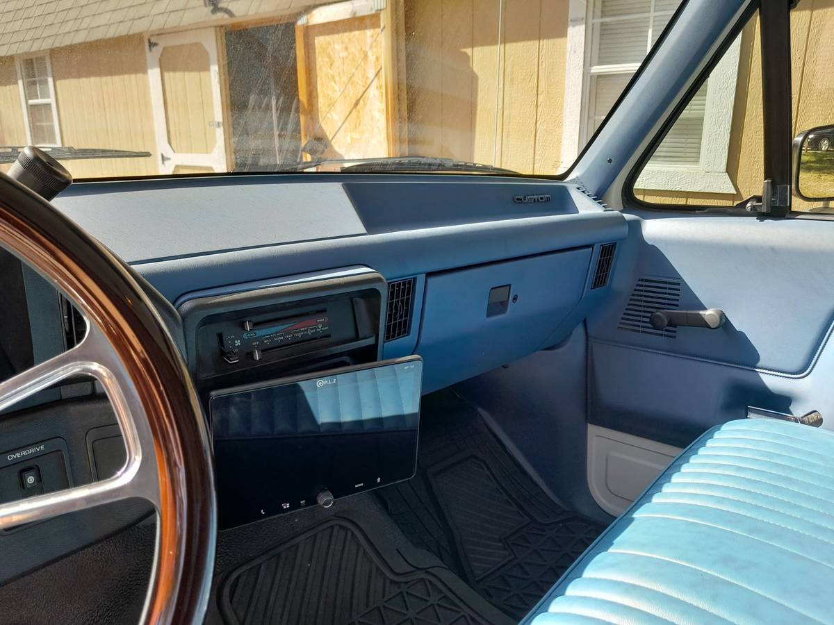 Ford-f150-xlt-1991-white-4