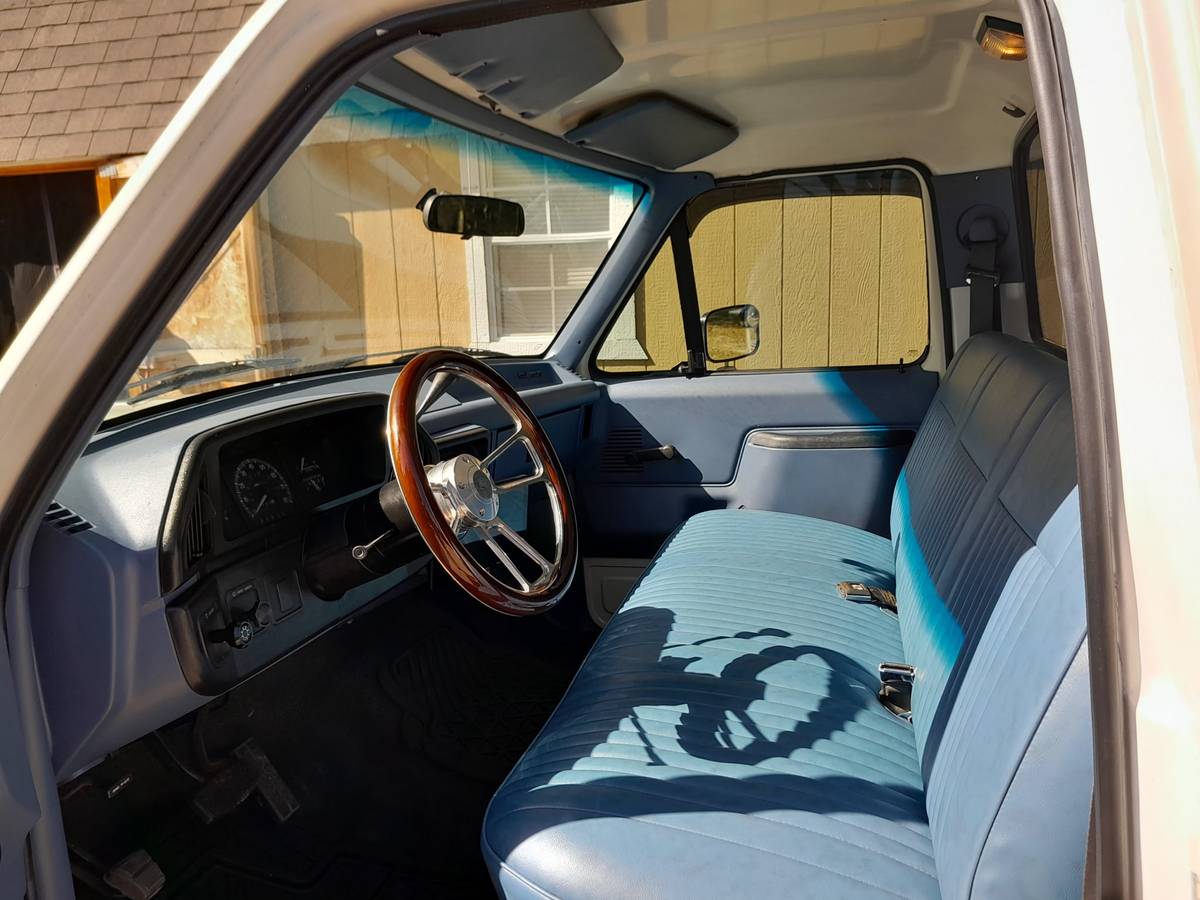 Ford-f150-xlt-1991-white