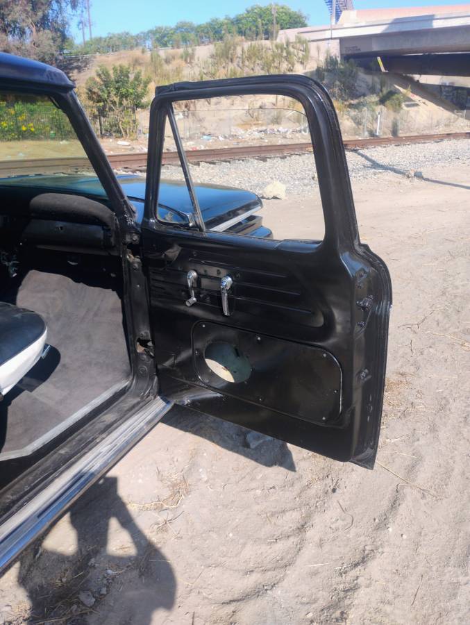 Ford-f250-1966-black-11