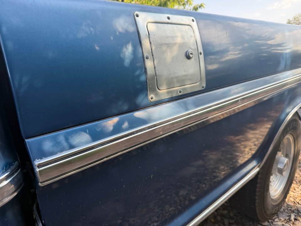 Ford-f250-1968-blue-15