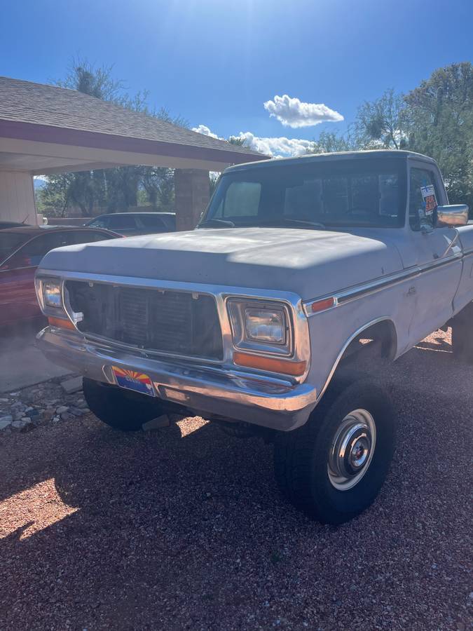 Ford-f250-1978-grey-1