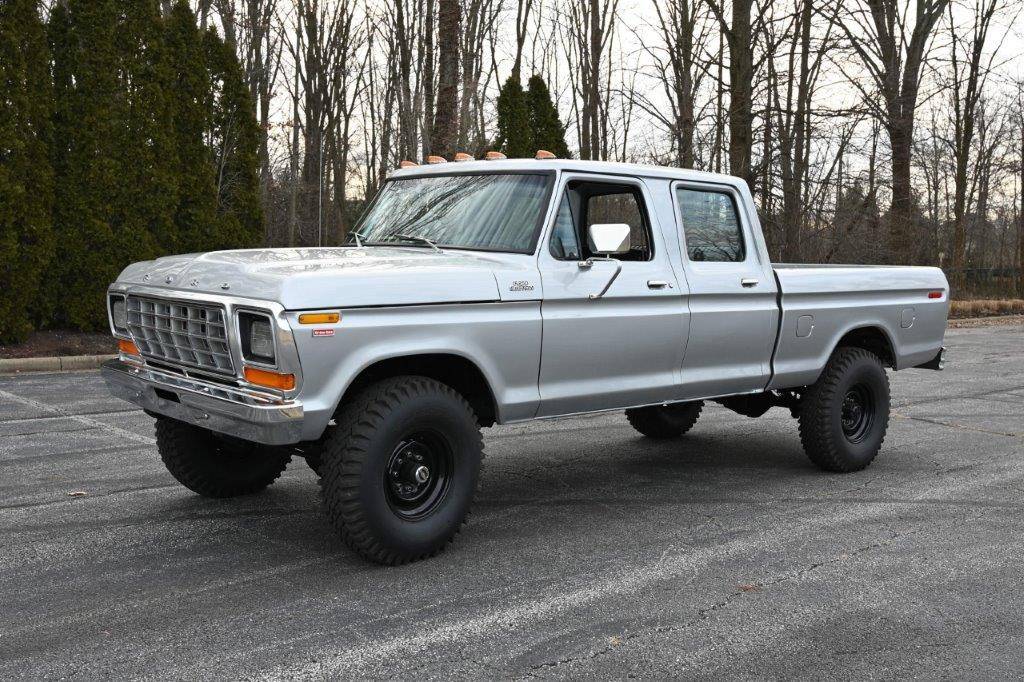 Ford-f250-1979-silver-3