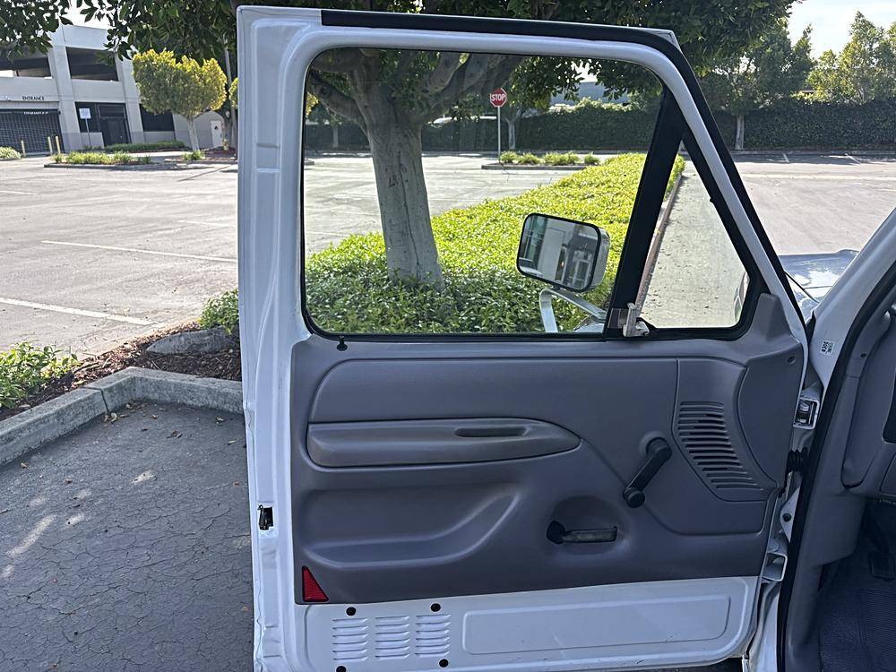 Ford-f250-1995-white-10
