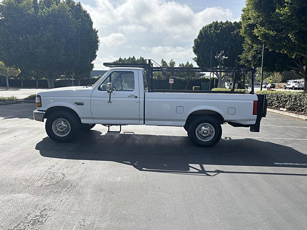 Ford-f250-1995-white-2