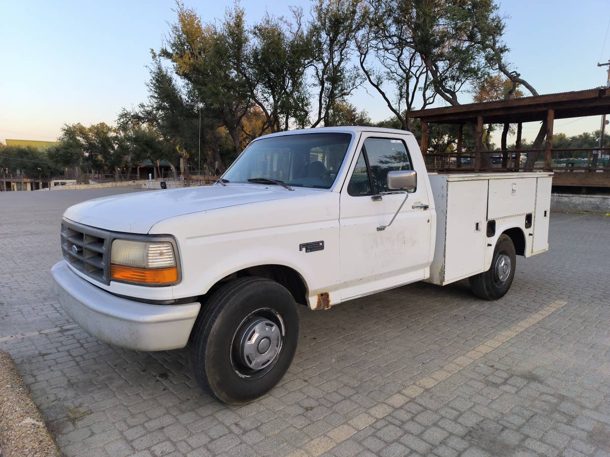 Ford-f250-1995-white