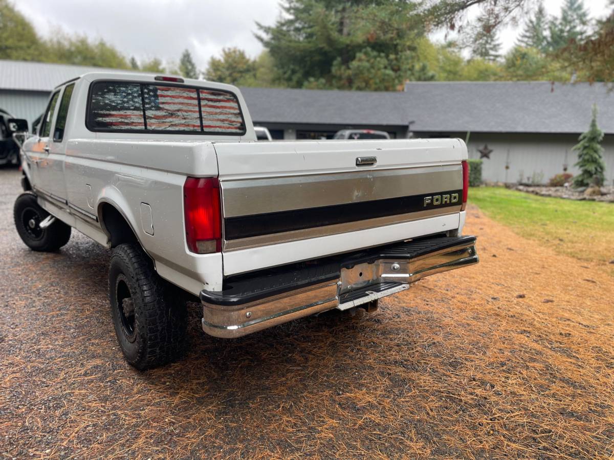 Ford-f250-1996-white-3