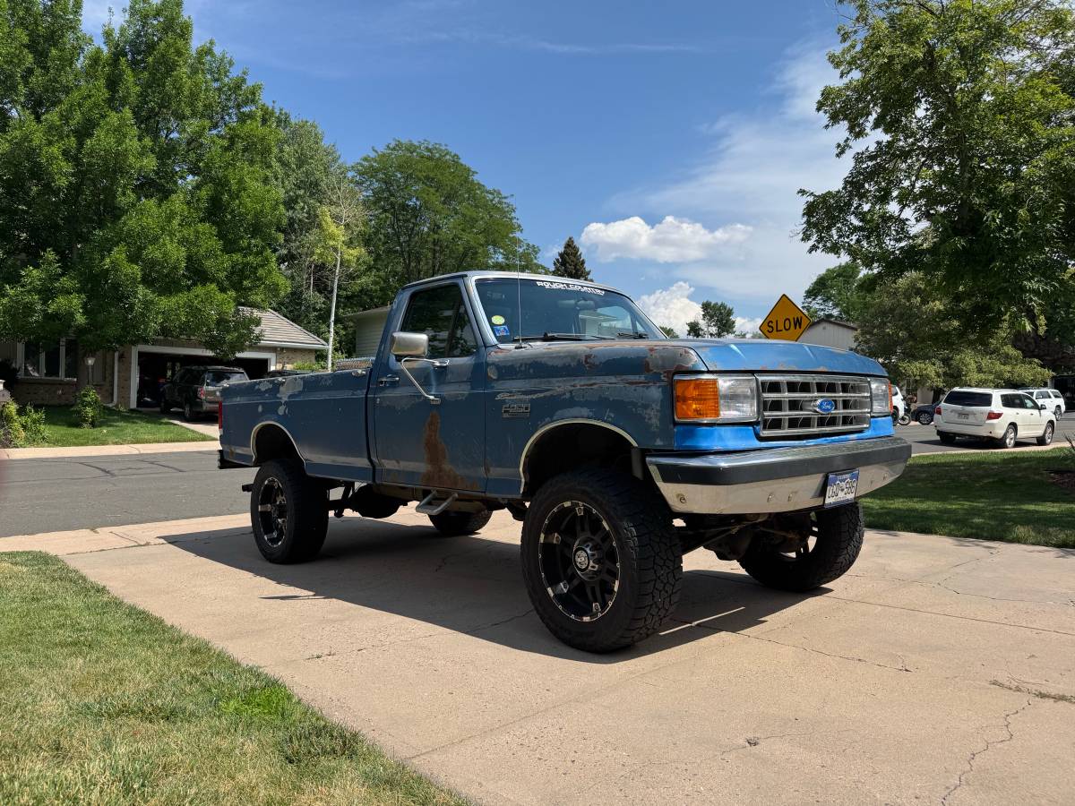 Ford-f250-4x4-1988-blue