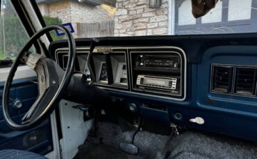 Ford-f250-custom-1979-white-1