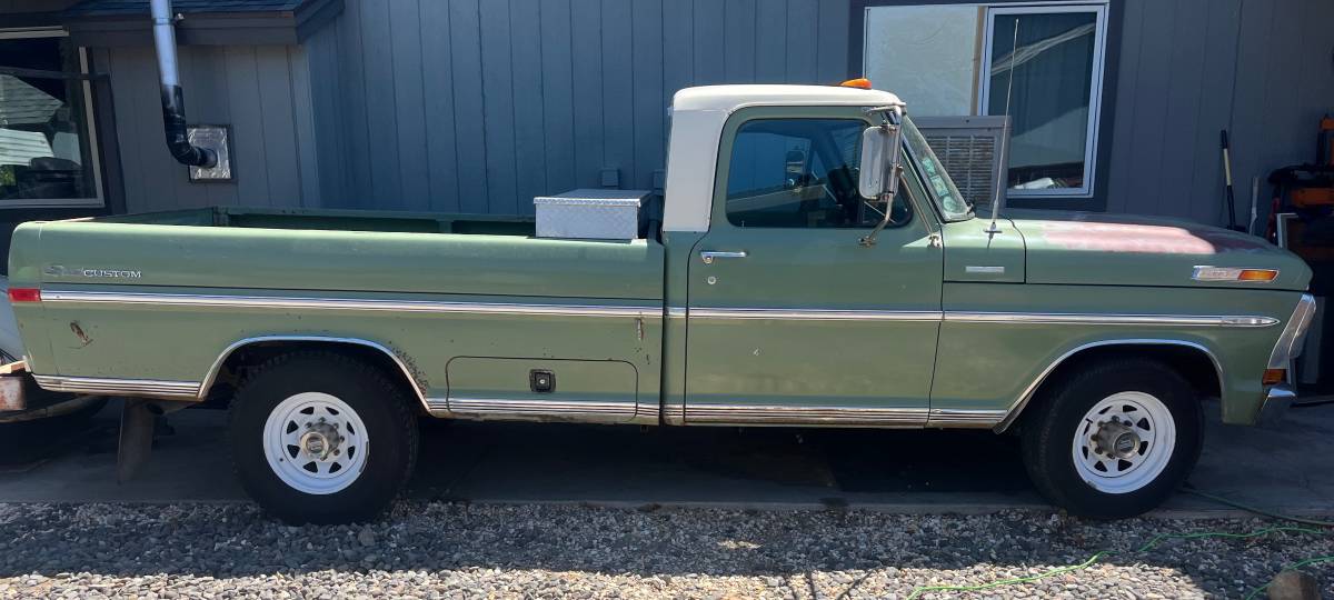 Ford-f250-custom-camper-1971-green-1