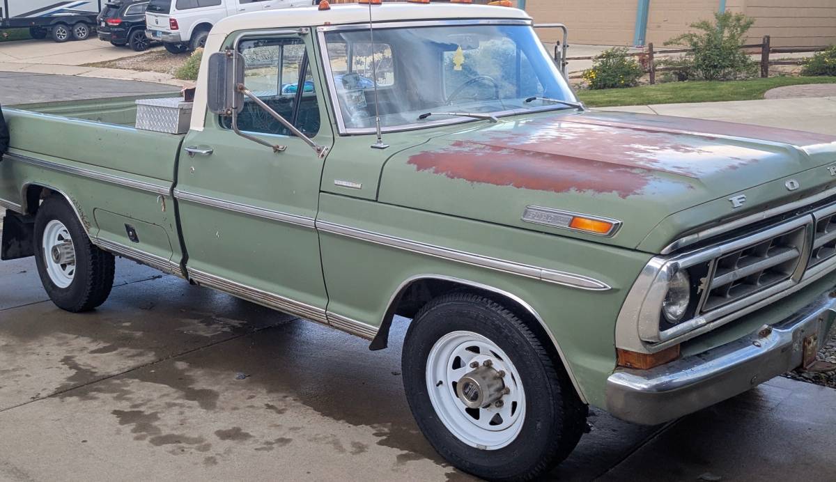 Ford-f250-custom-camper-1971-green-3
