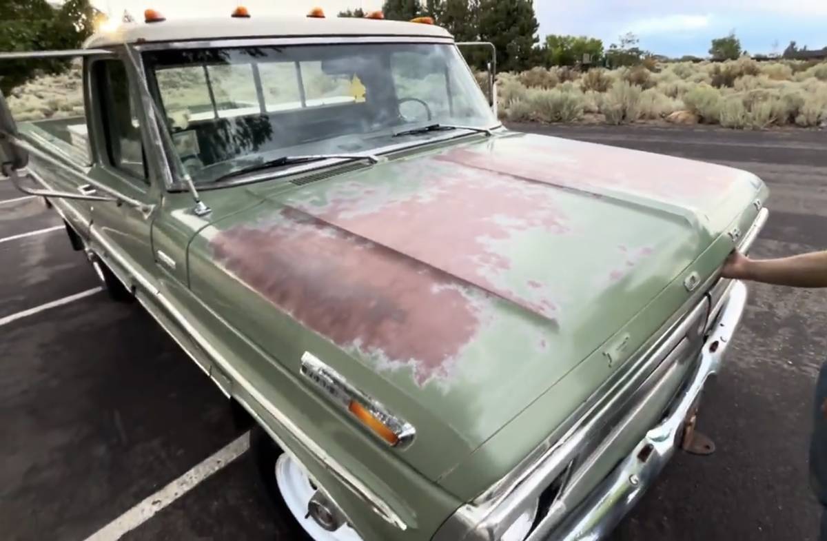 Ford-f250-custom-camper-1971-green-4