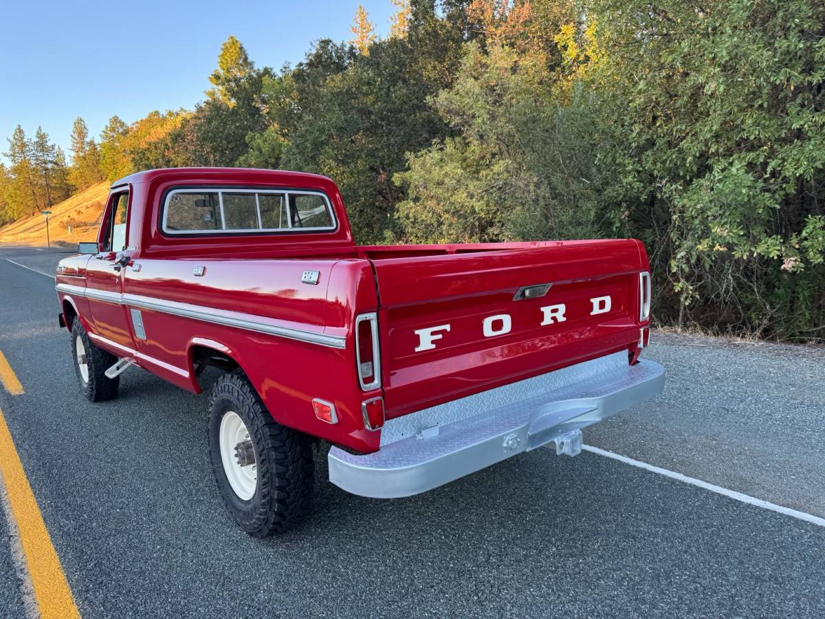Ford-f250-custom-highboy-1969-red-1