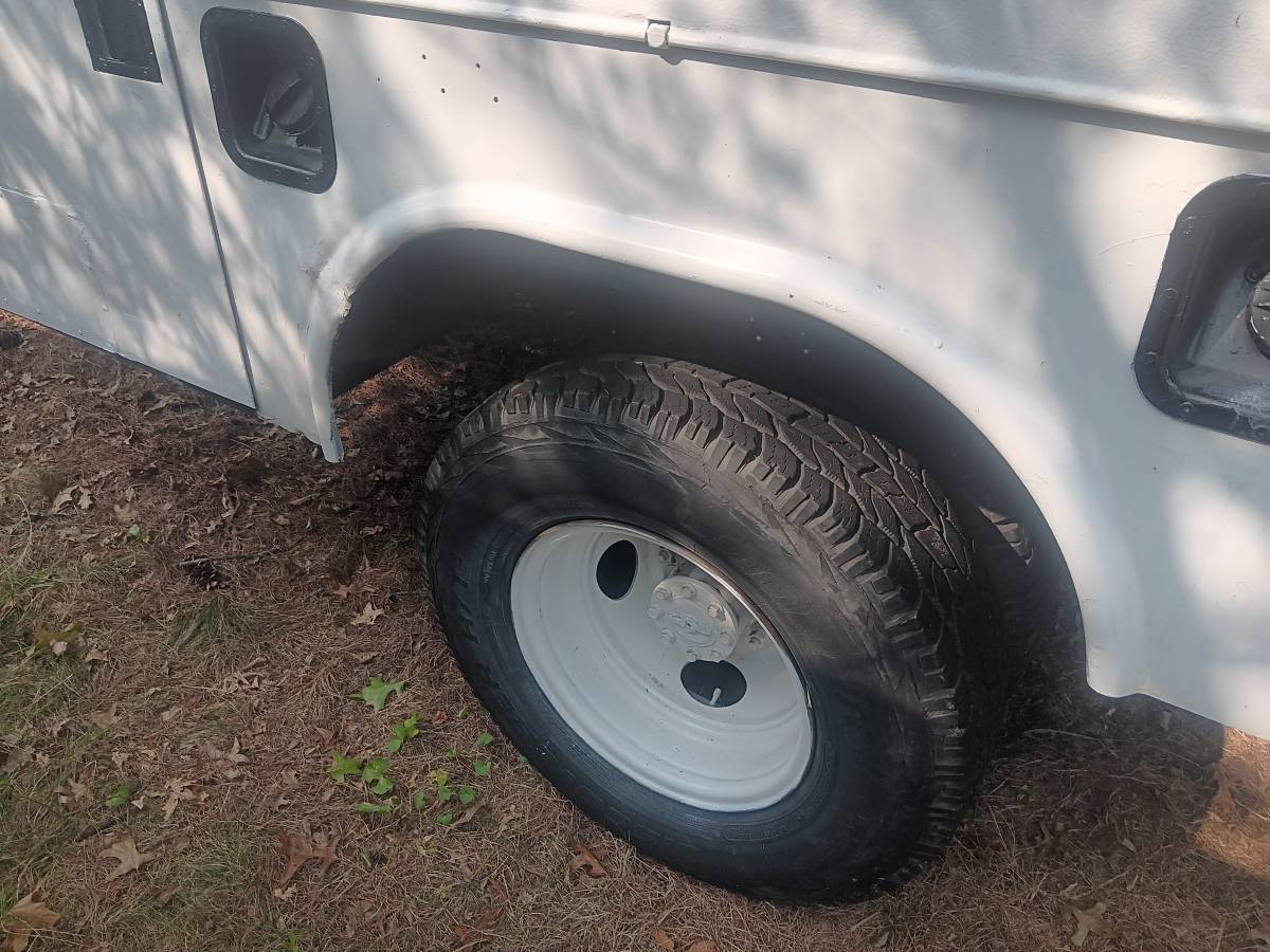 Ford-f250-diesel-1996-white-7
