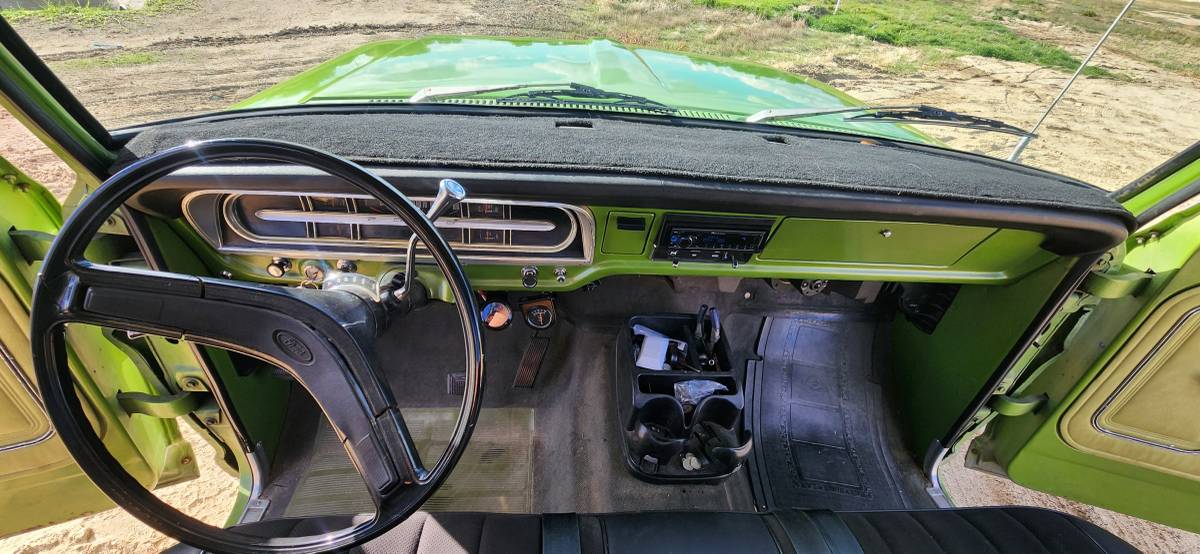 Ford-f250-explorer-1972-green-11