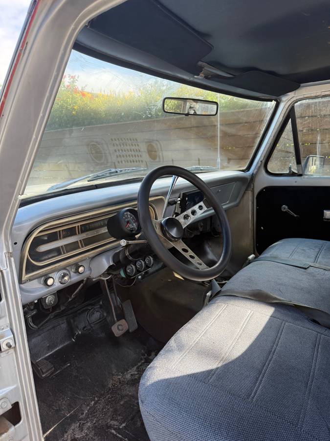 Ford-f250-pickup-truck-1972-red-2