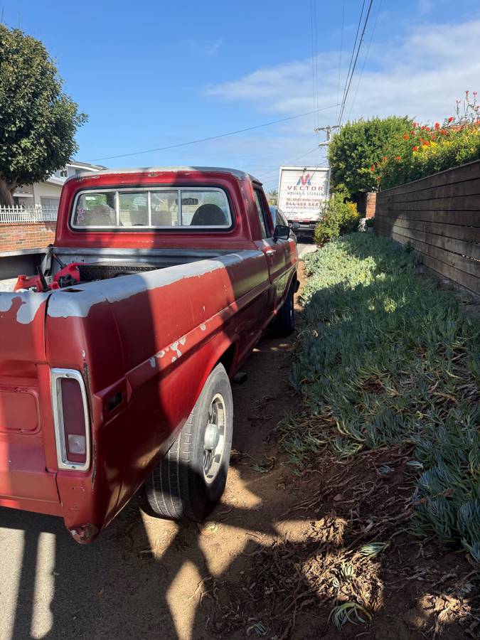 Ford-f250-pickup-truck-1972-red-8