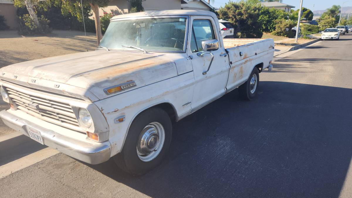 Ford-f250-ranger-camper-special-1968-white-10