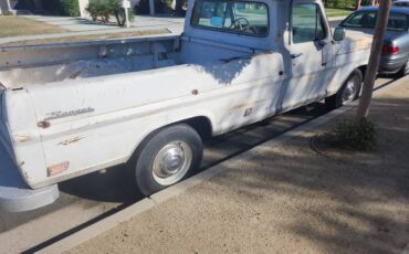 Ford-f250-ranger-camper-special-1968-white