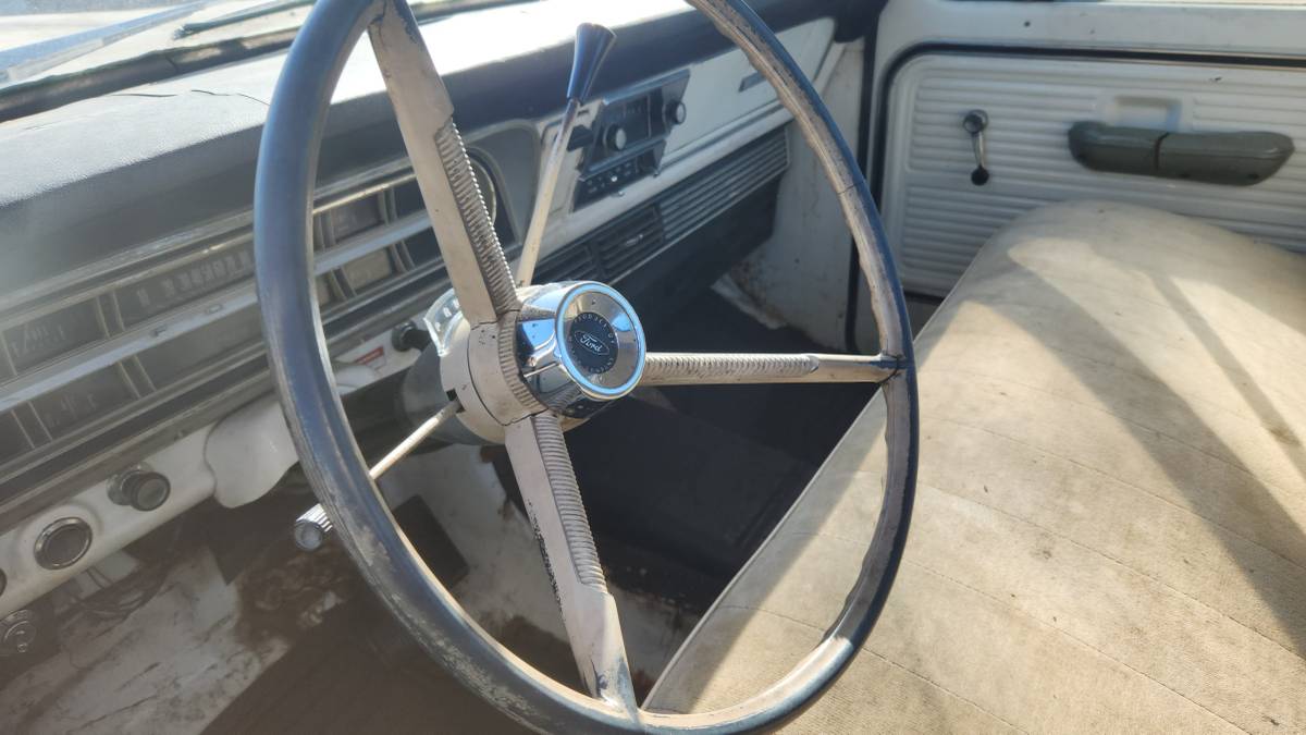 Ford-f250-ranger-camper-special-1968-white-4